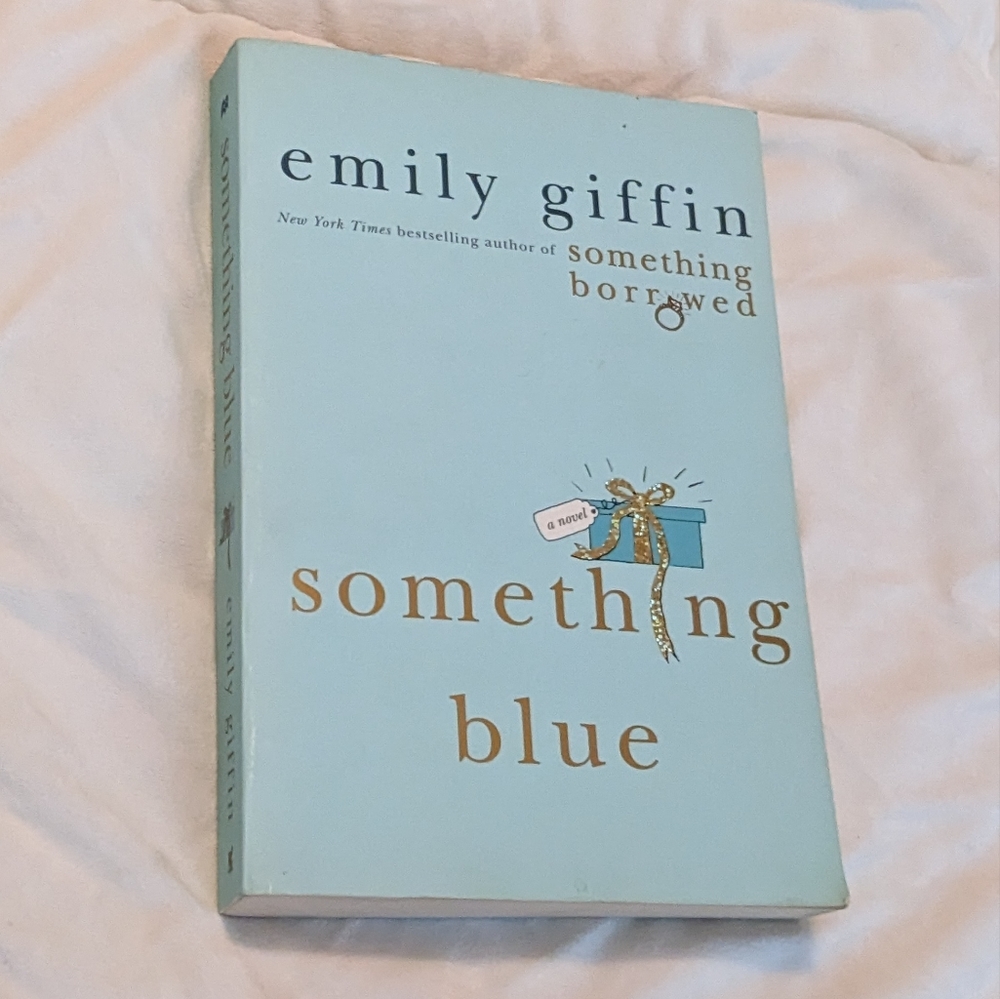 💥 Something Blue by Emily Giffin